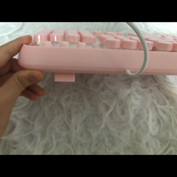 IRIVER pluggable carriable keyboard - Picture 4 of 10